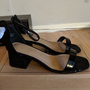 ASOS DESIGN Wide Fit Honeydew Block Heeled Sandals